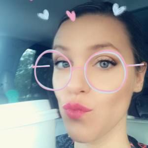 Meet your Posher, Leah